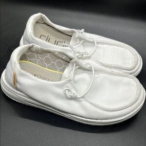 Hey Dude Wendy Youth Linen White Slip-On Canvas Casual Shoes Size K12